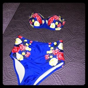 Floral bikini set.